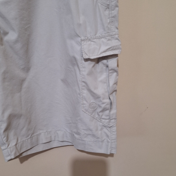 Field & Stream Cargo Shorts - Picture 2 of 6